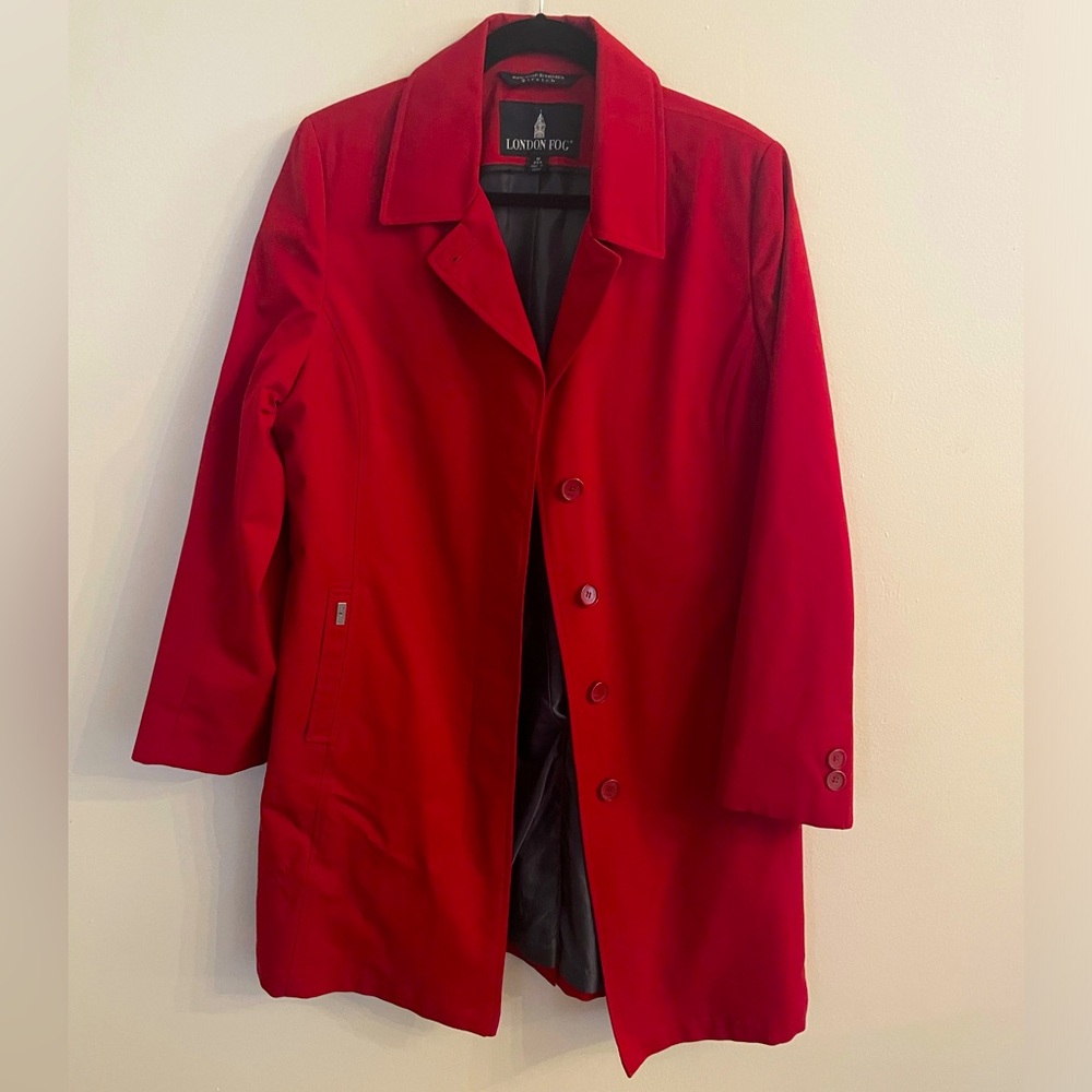 LONDON FOG WOMEN SIZE M RED TRENCH COAT GUC raincoat jacket EUC like new fall
